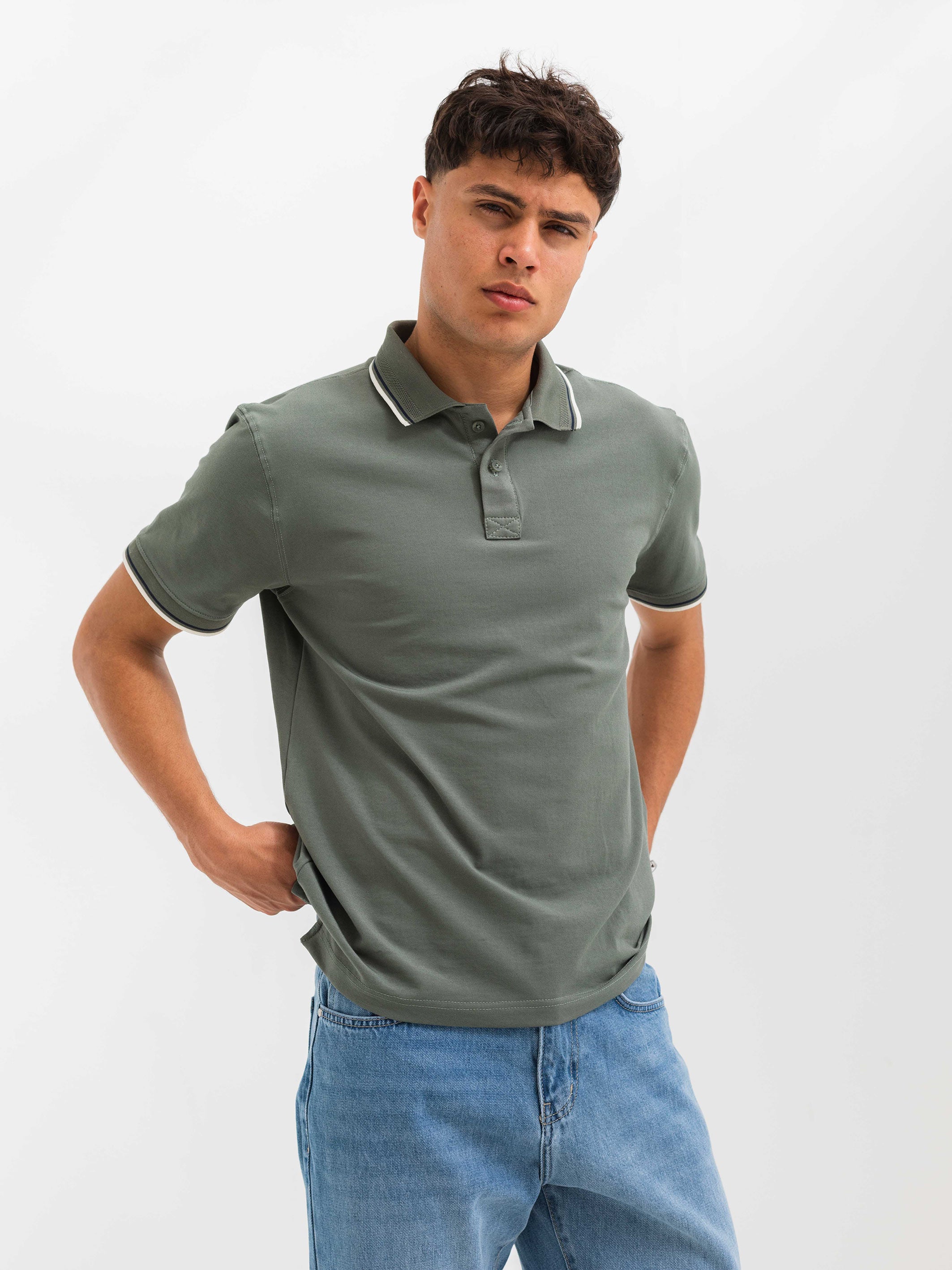 PIQUÉ POLO SHIRT LINE DETAILS - Olive