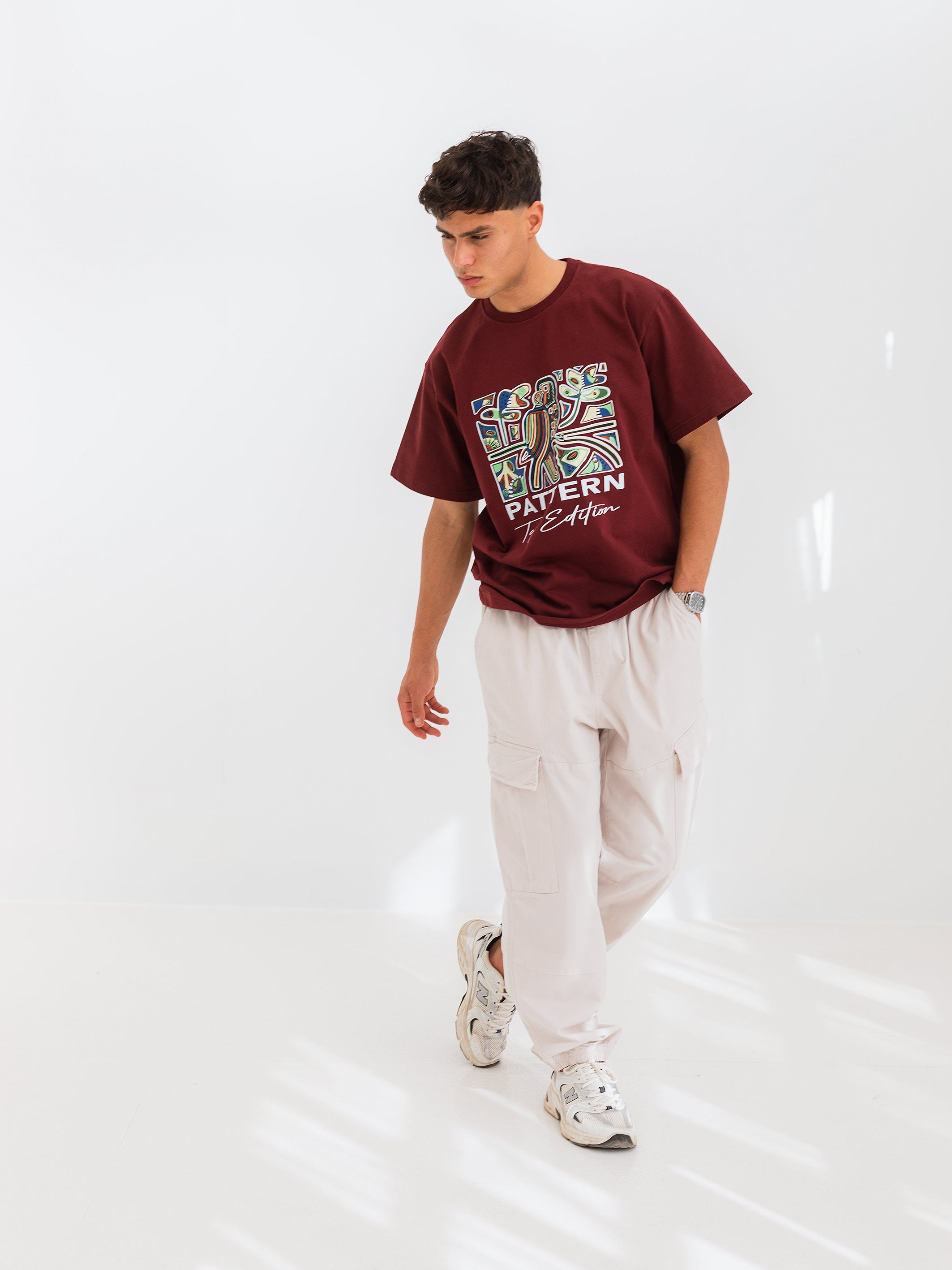 RELAXED PRINTED TEE PATTERN - Burgundy