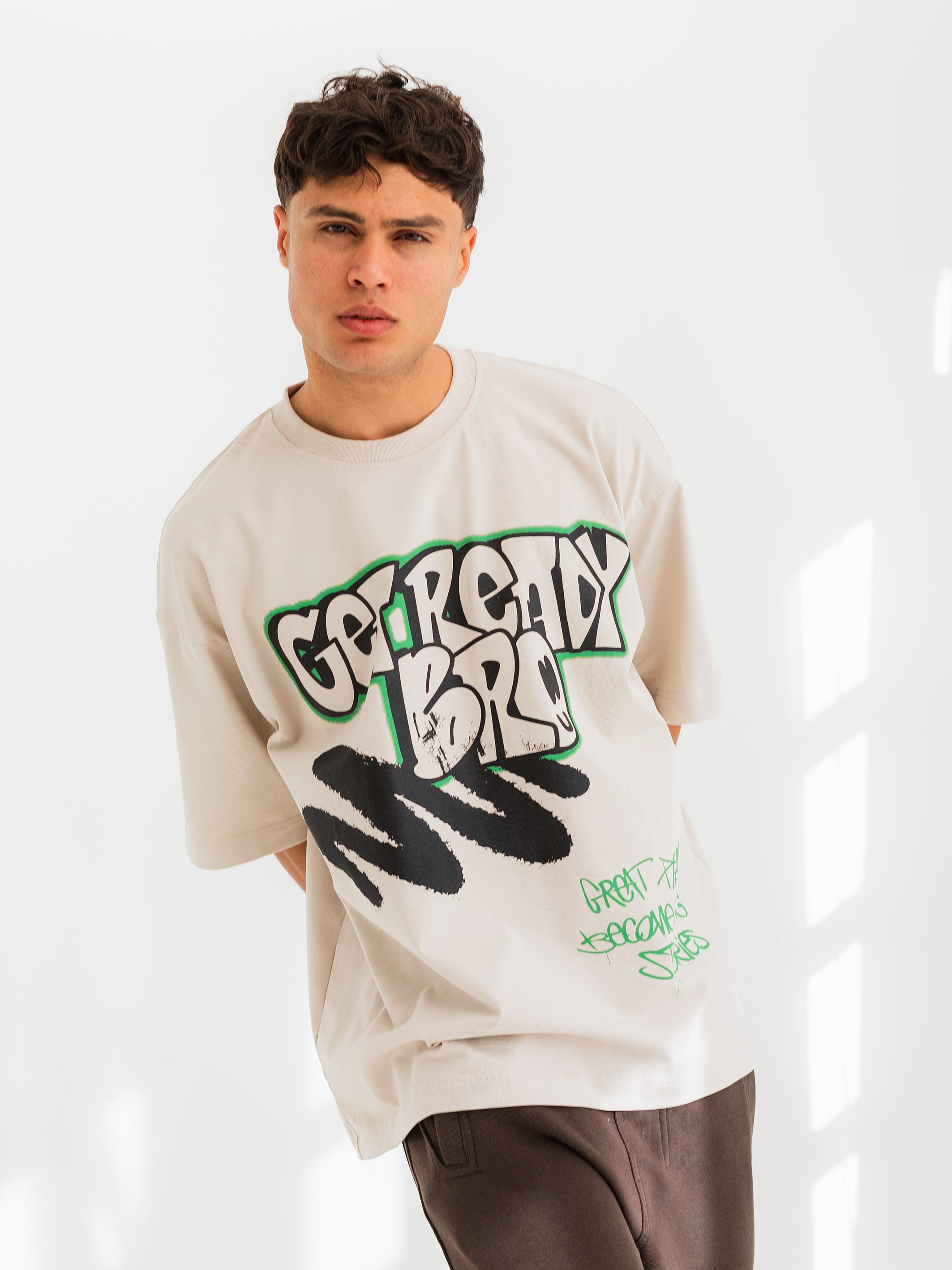 OVERSIZED GRAFFITI PRINTED TEE  GET READY - Beige