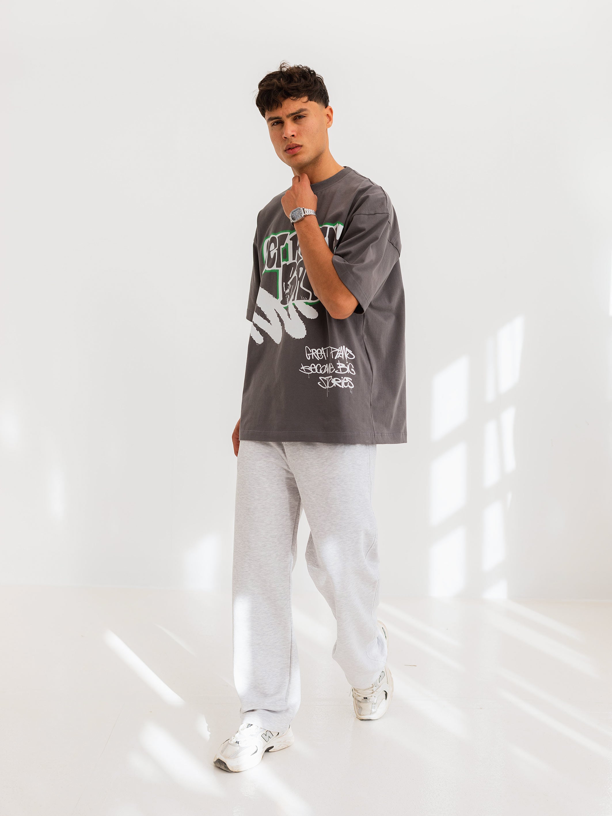 OVERSIZED GRAFFITI PRINTED TEE  GET READY - Grey