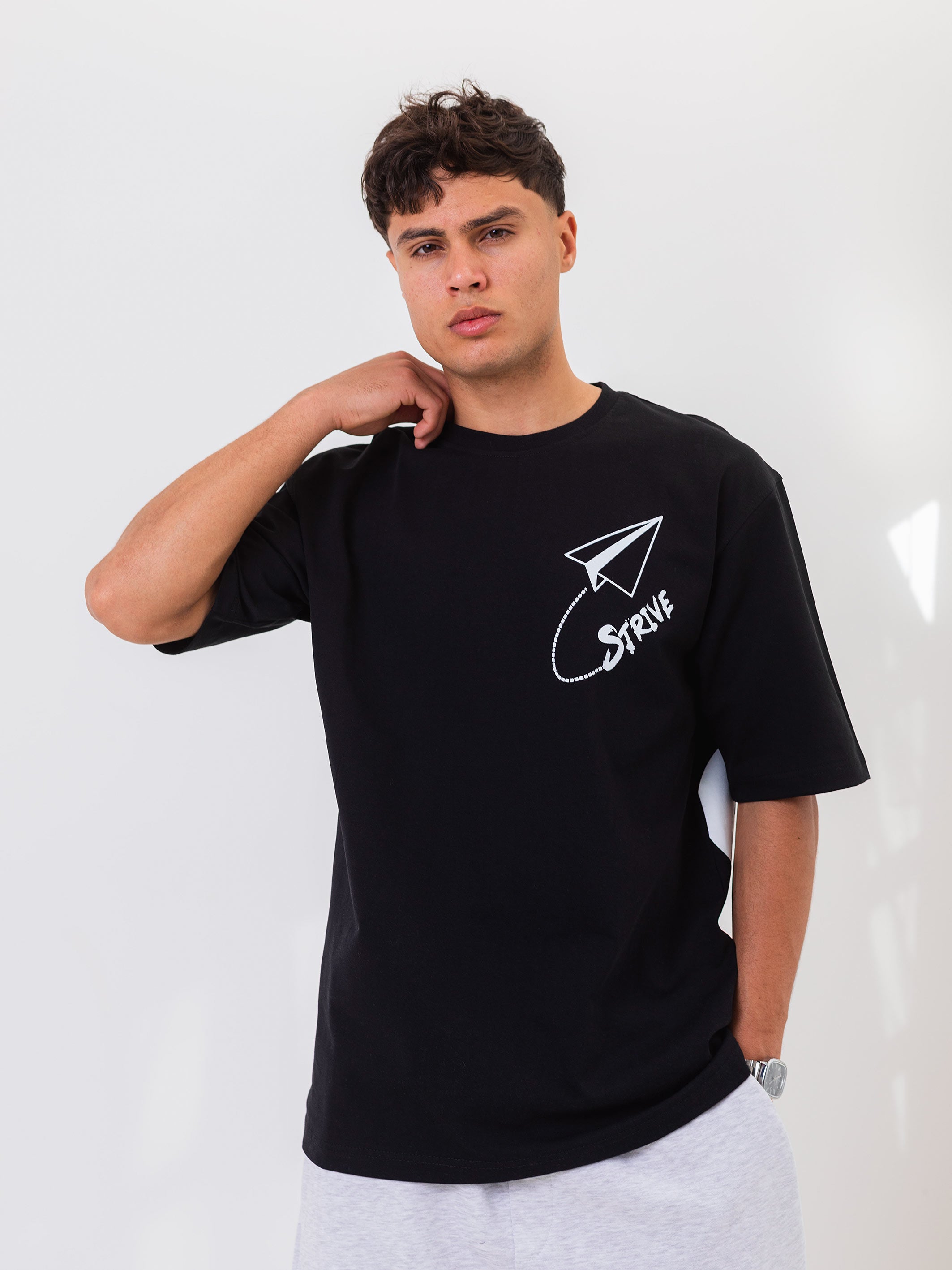 OVERSIZED PRINTED TEE  STRIVE - Black