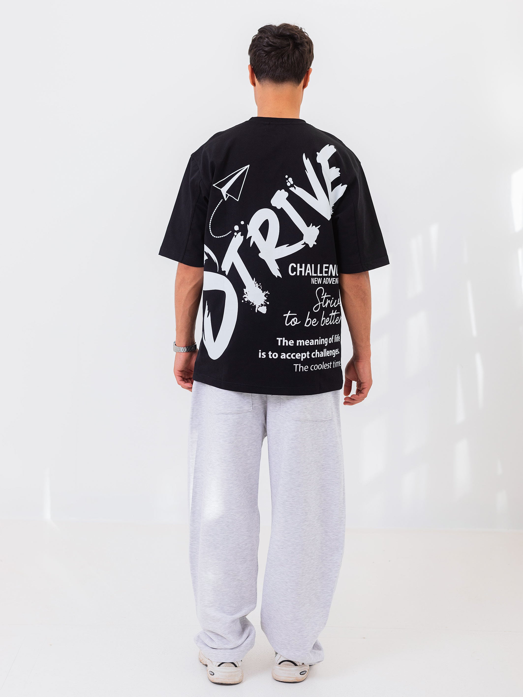 OVERSIZED PRINTED TEE  STRIVE - Black