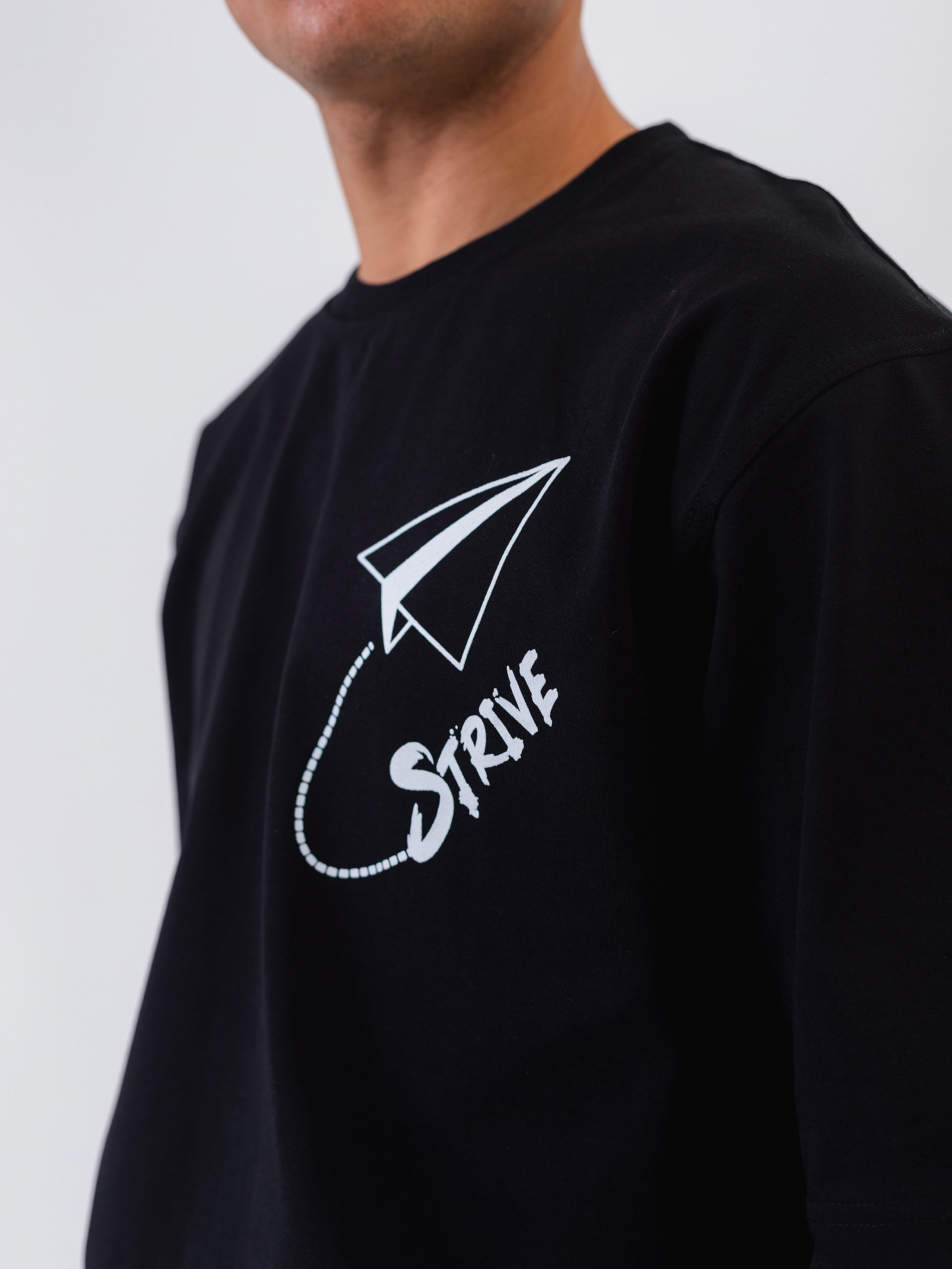 OVERSIZED PRINTED TEE  STRIVE - Black