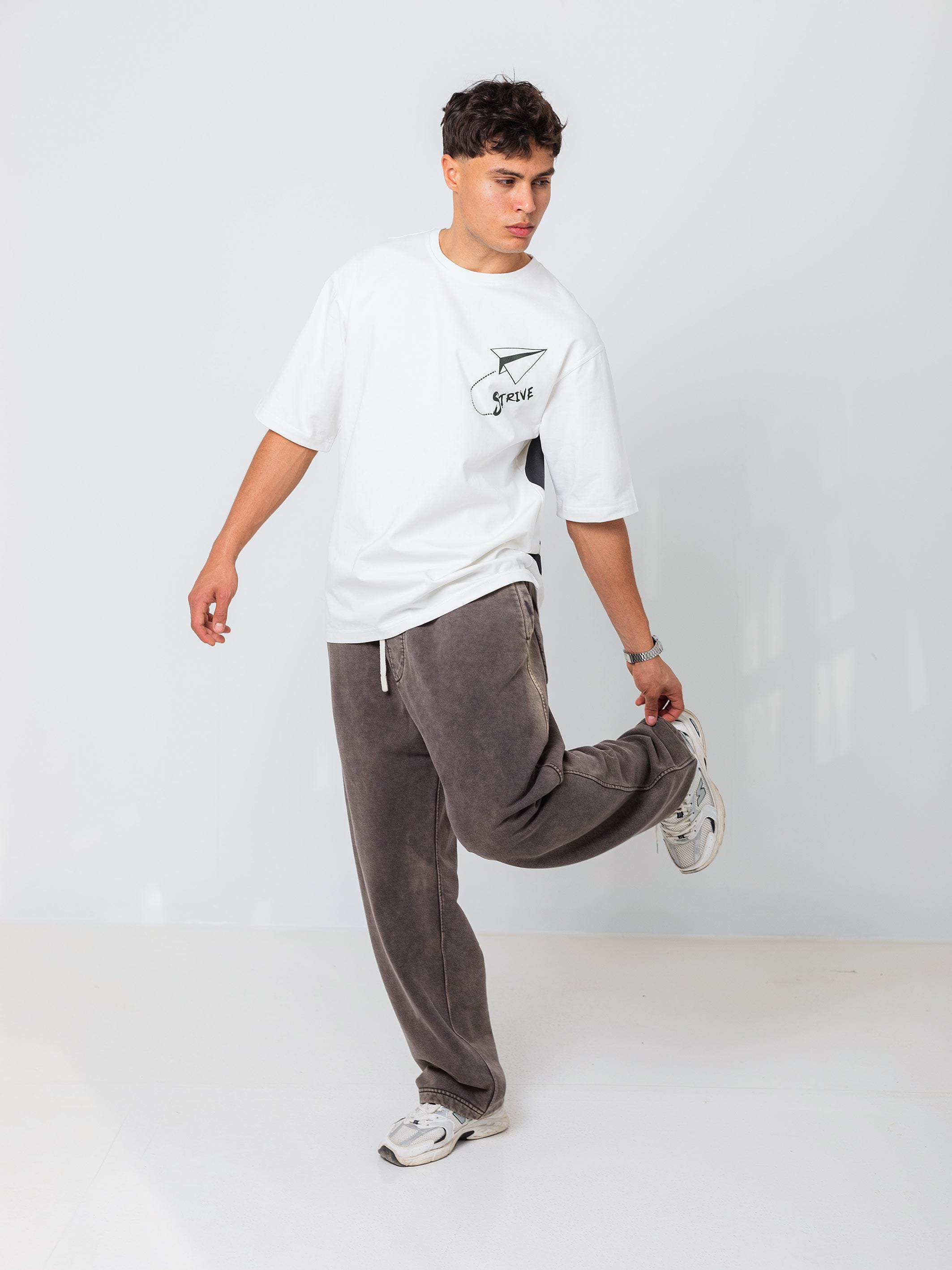 OVERSIZED PRINTED TEE  STRIVE - Off-White