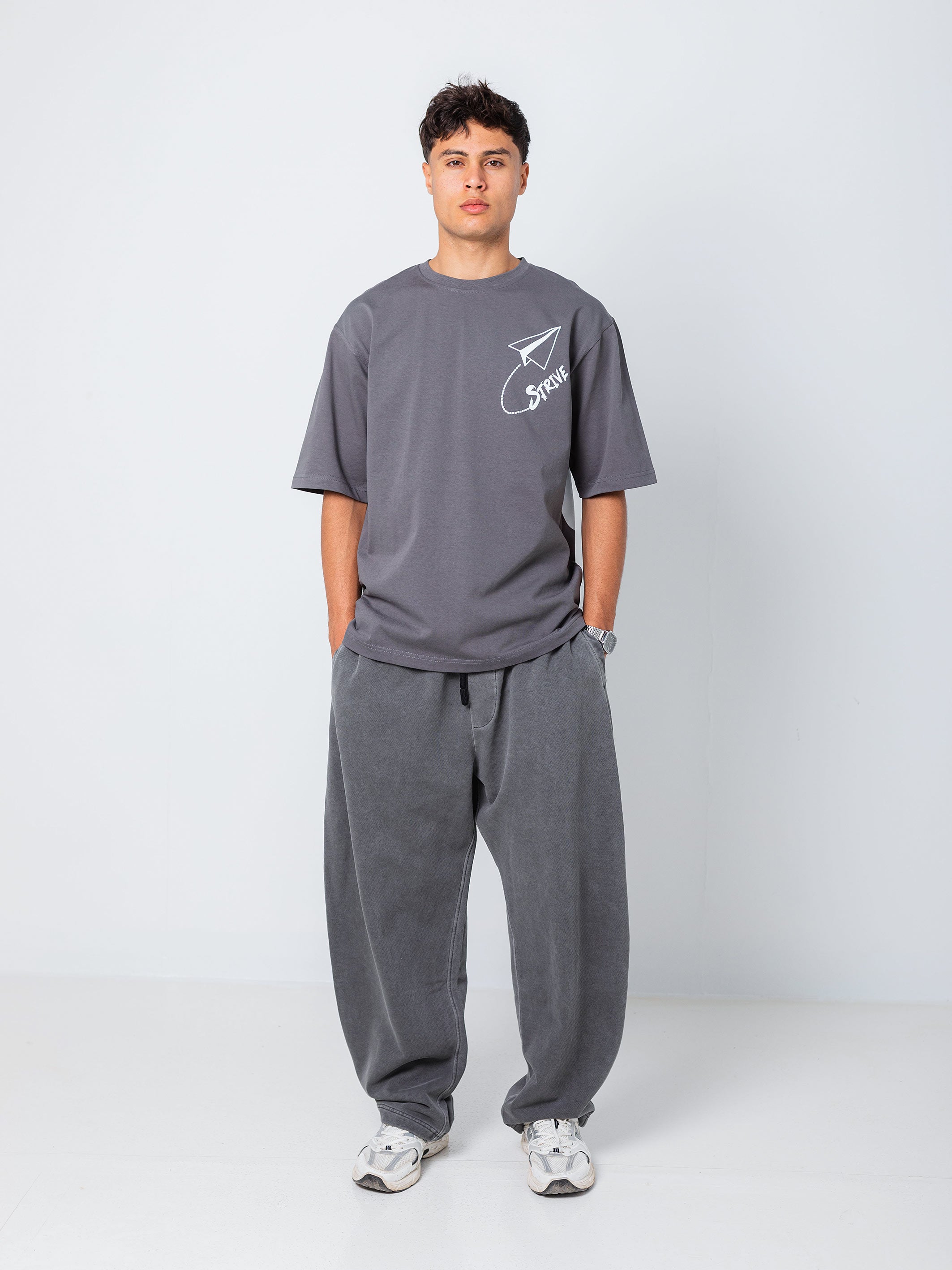 OVERSIZED PRINTED TEE  STRIVE - Grey