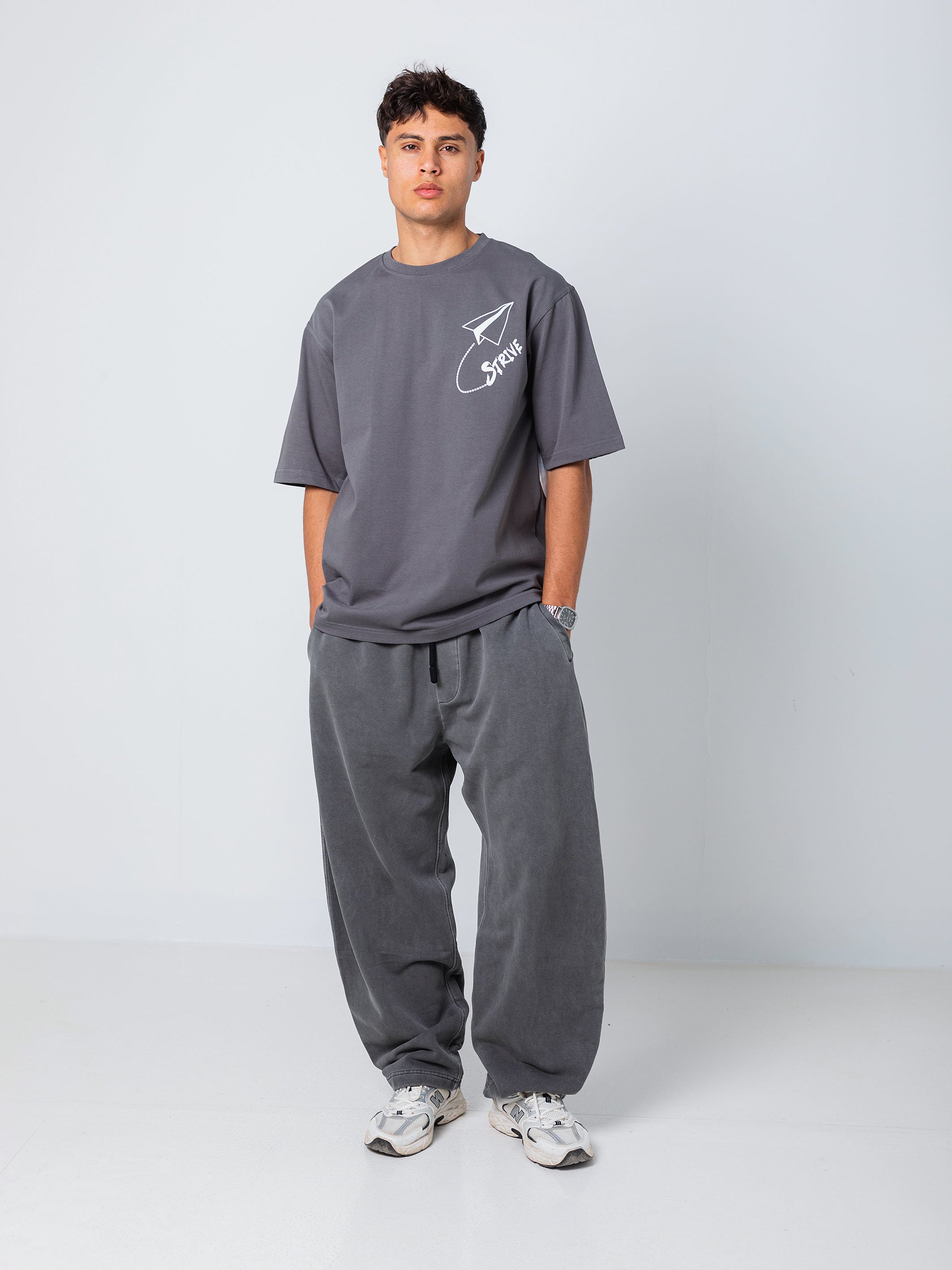 OVERSIZED PRINTED TEE  STRIVE - Grey
