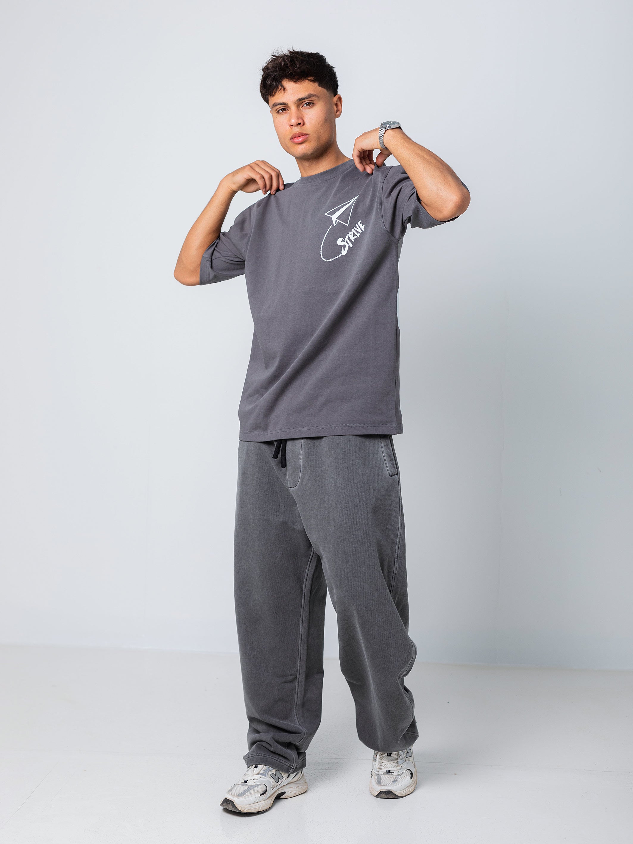 OVERSIZED PRINTED TEE  STRIVE - Grey