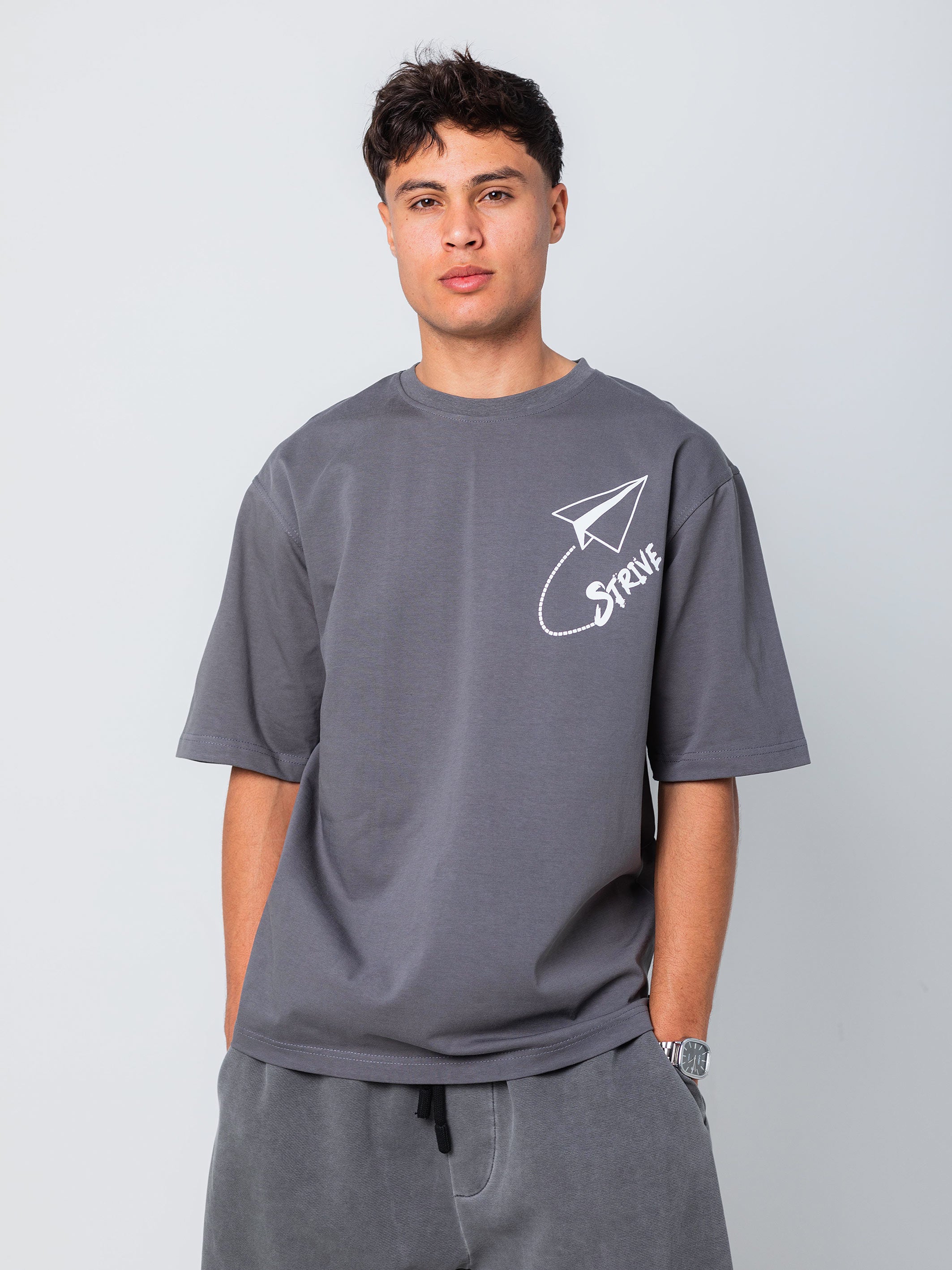 OVERSIZED PRINTED TEE  STRIVE - Grey