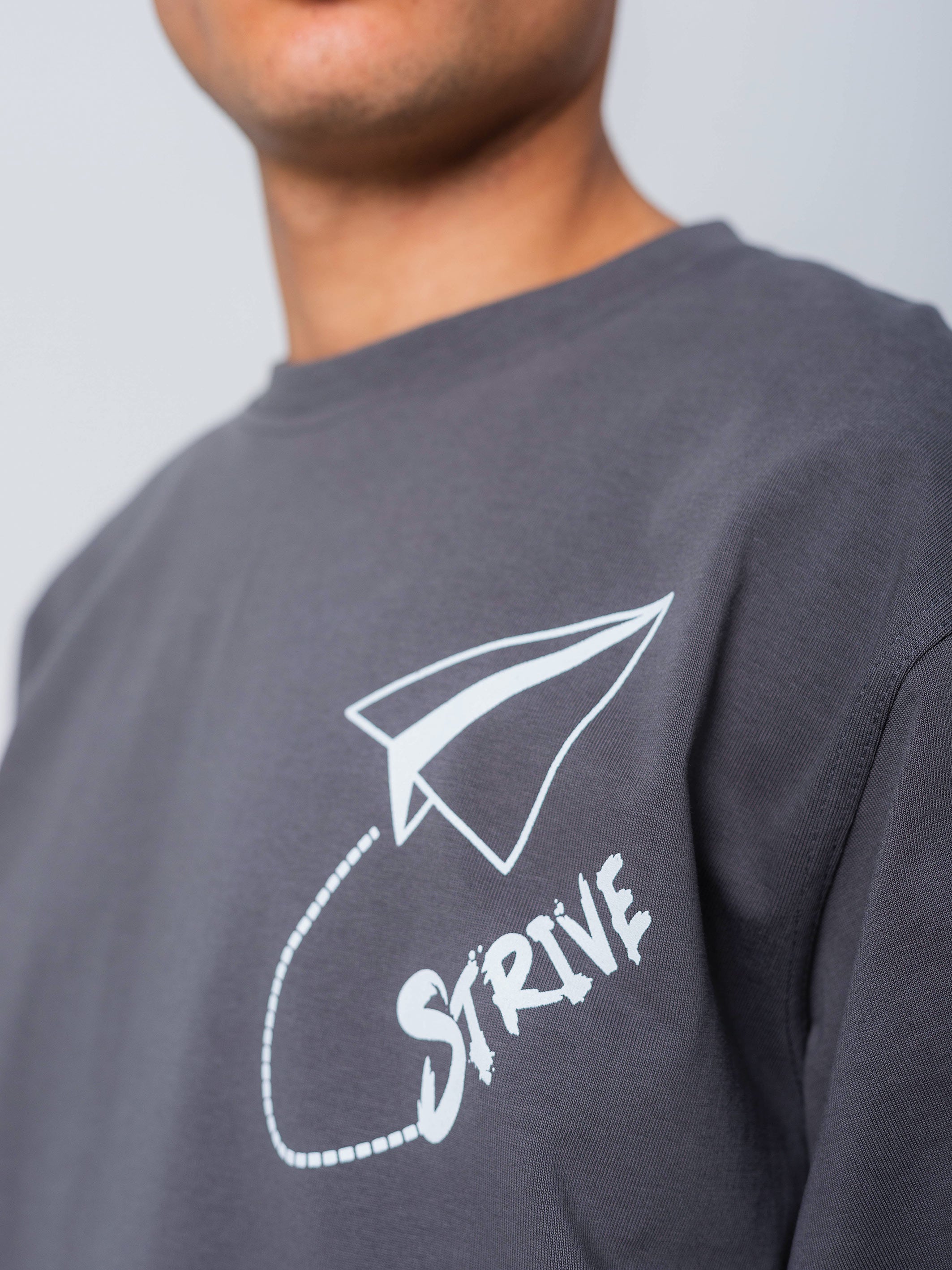 OVERSIZED PRINTED TEE  STRIVE - Grey
