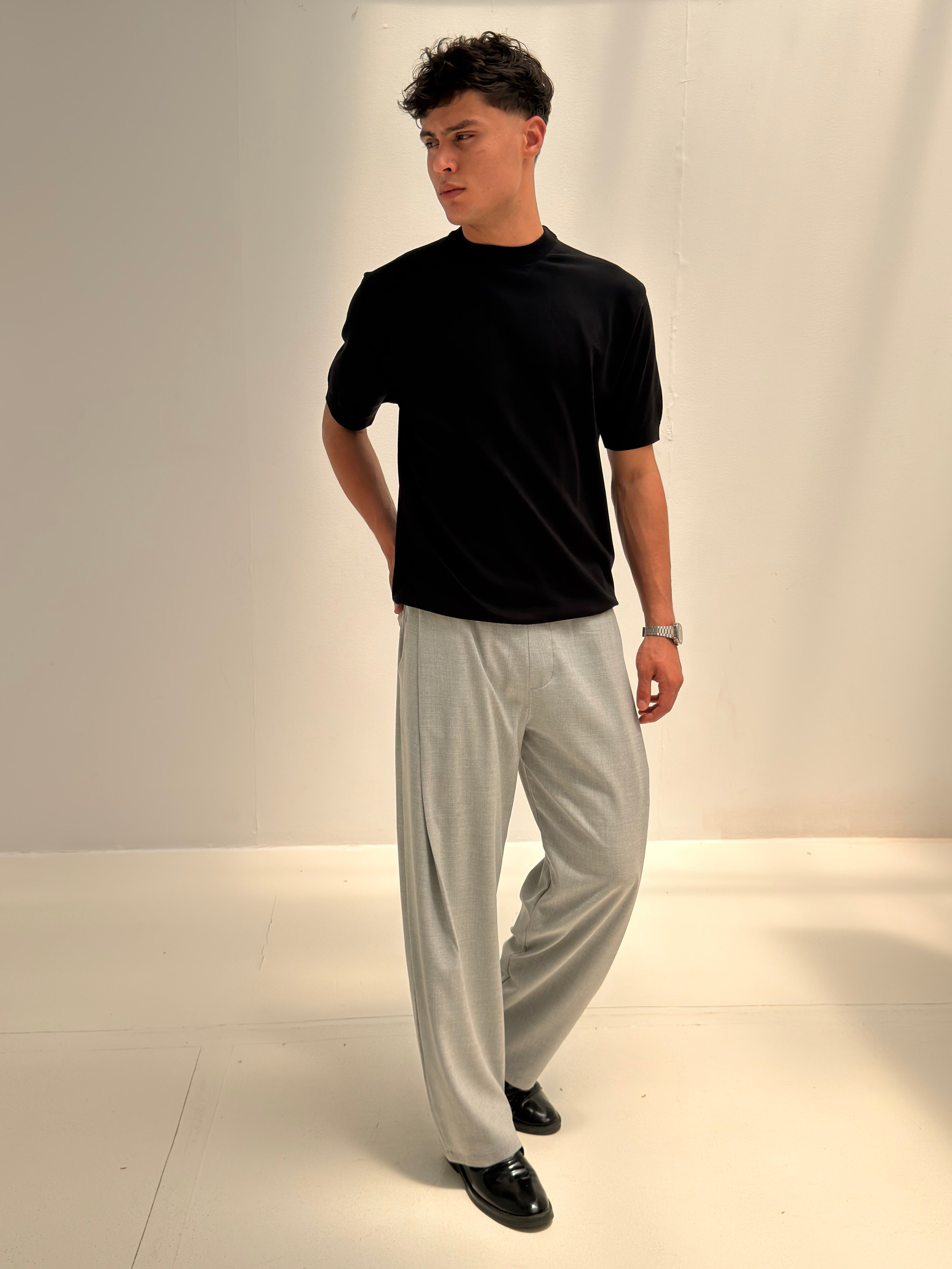 RELAXED FIT PLEATED TROUSERT - GREY