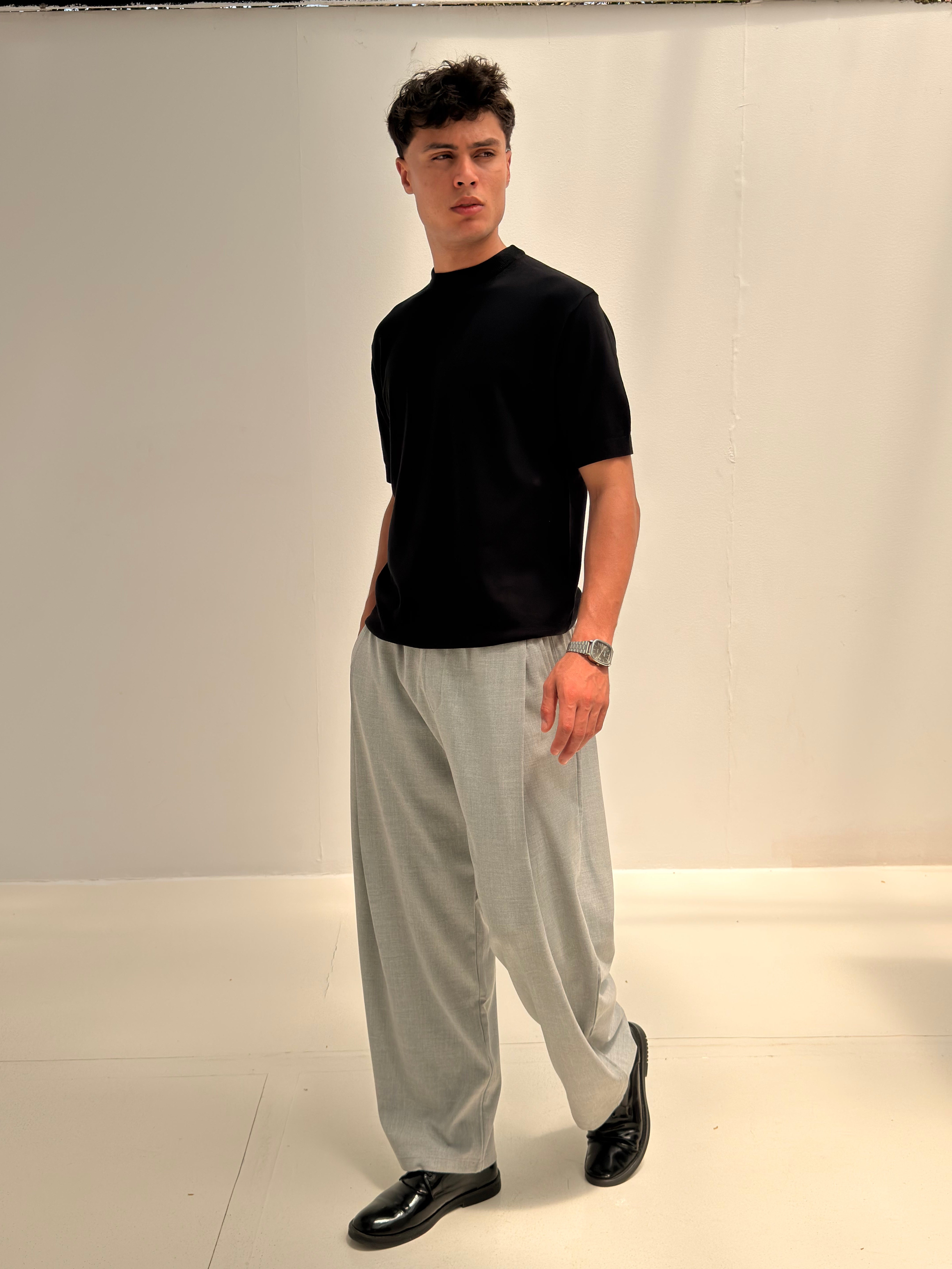 RELAXED FIT PLEATED TROUSERT - GREY